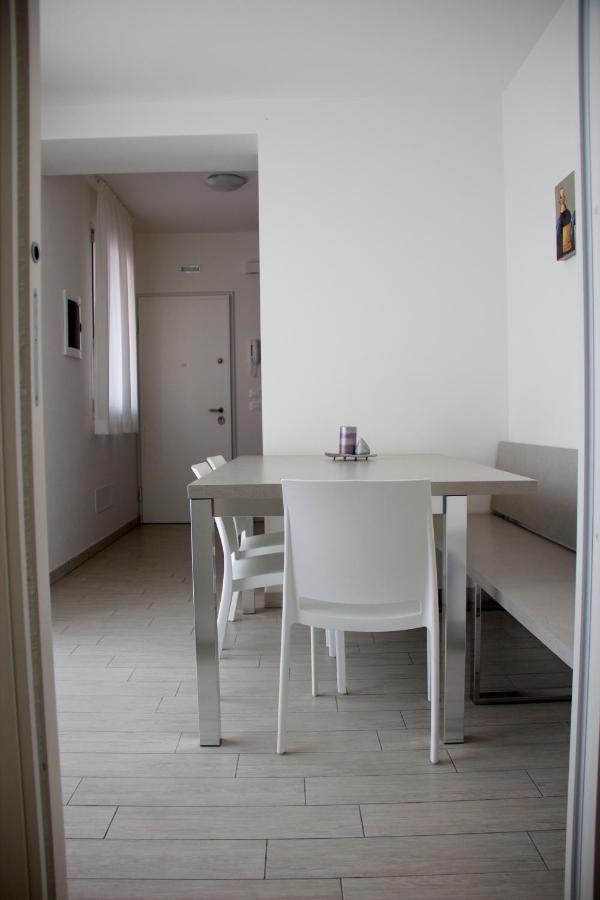 Residence La Perla Caorle Eksteriør billede