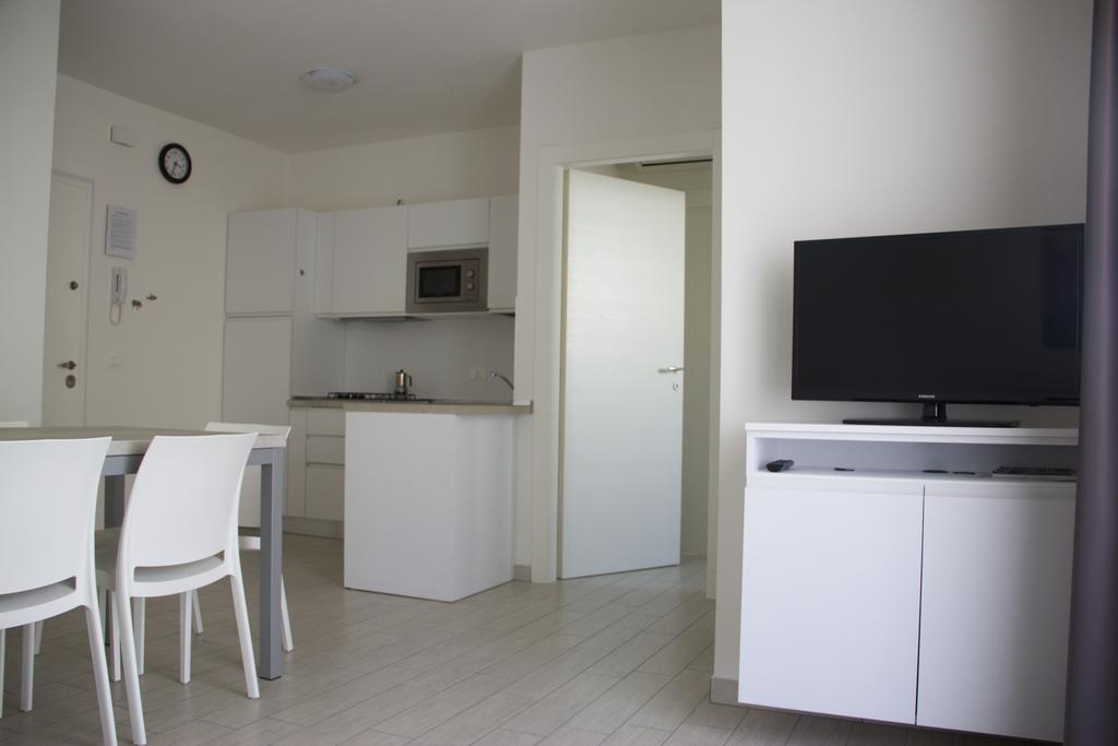 Residence La Perla Caorle Eksteriør billede