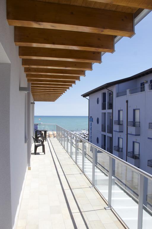 Residence La Perla Caorle Eksteriør billede